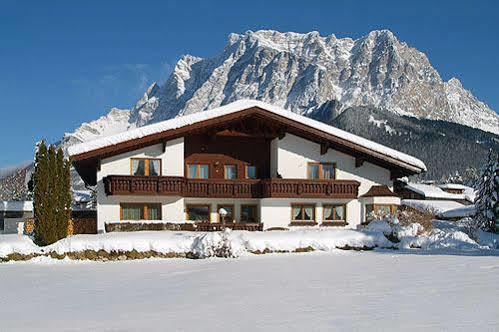 Appartement Haus Carmen à Ehrwald Extérieur photo